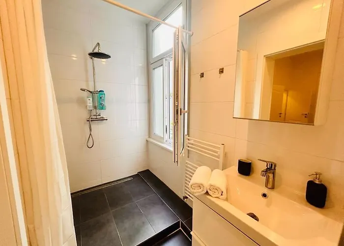 Apartment Geraeumiges Im Wiener Altbauflair